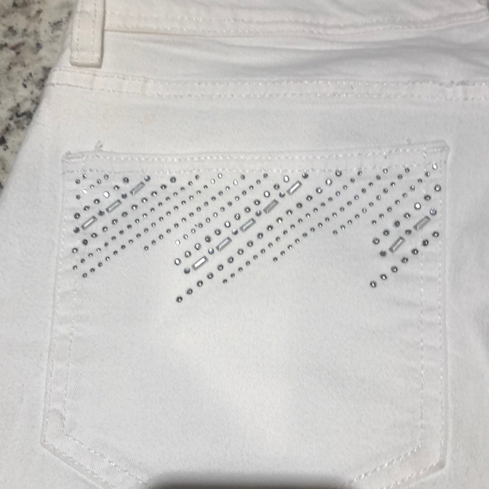 JM Collection White Denim Jeans - Picture 6 of 6